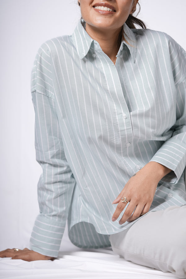 Camisa Verde Claro y Rayas Blancas para Mujer